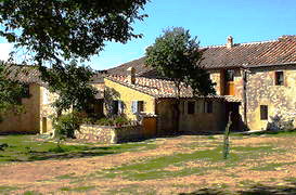 L'appartamento Siena nel casale Certino a Grotti, 12 km da Siena, in Toscana